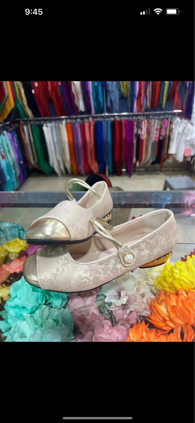 Merceditas beige niña