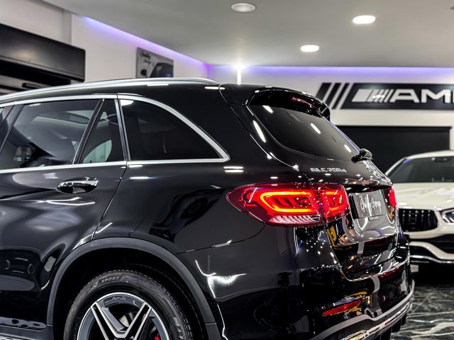 Mercedes-Benz GLC SUV 200D AMG