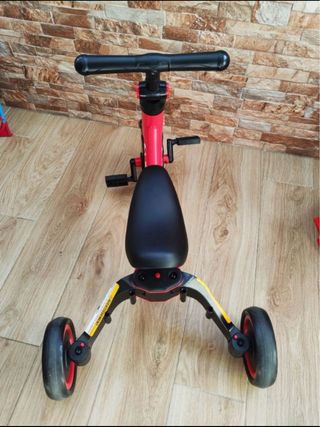Triciclo infantil 