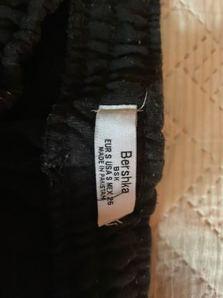 Pantalones Bershka negros con bandas blancas