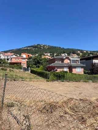 Terreno en venta en Miraflores de la Sierra