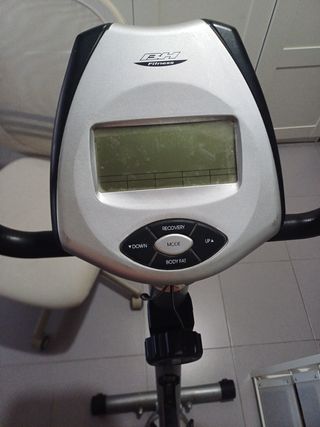 Bicicleta estática ejercicio