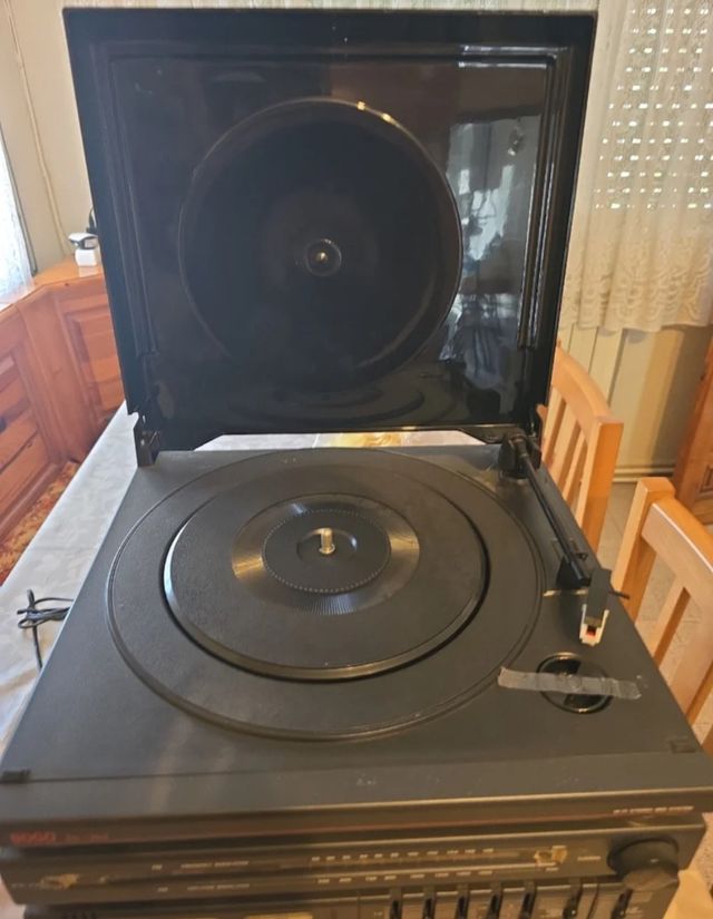 SOGO SS-353: Radiocasete-vinilo Vintage