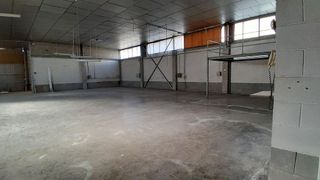 Nave industrial en venta en Yecla
