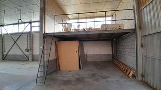 Nave industrial en venta en Yecla