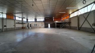 Nave industrial en venta en Yecla