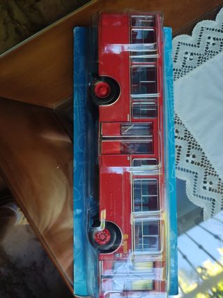 Bus EMT Pegaso 6038 Salvat 1:43