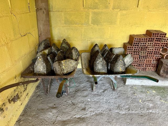 24 piedras antiguas (exterior) 16x30cm