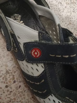 Zapatos Rieker azul y blanco