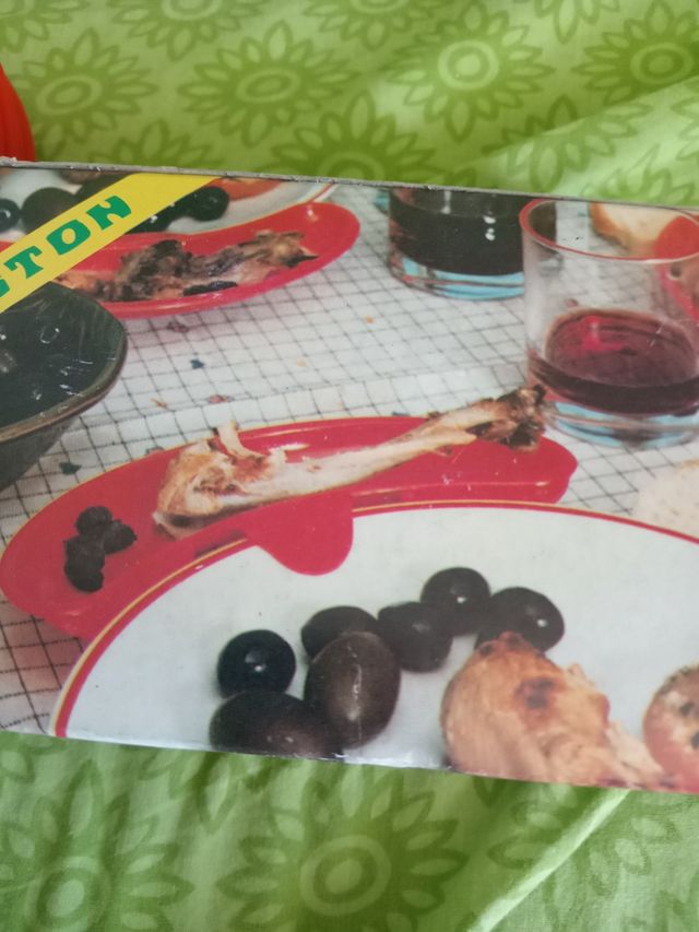 6 porta gusci - Rosso - Plastica