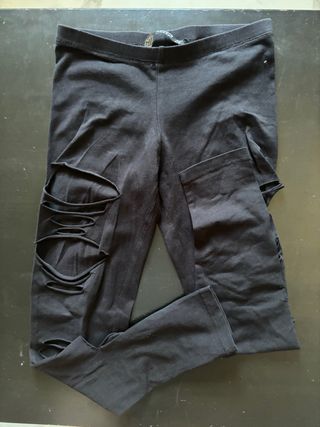 Leggings neri strappati tg.8-9 anni