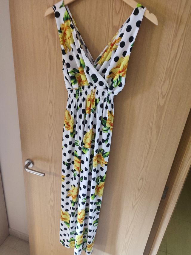 Vestido blanco lunares negros