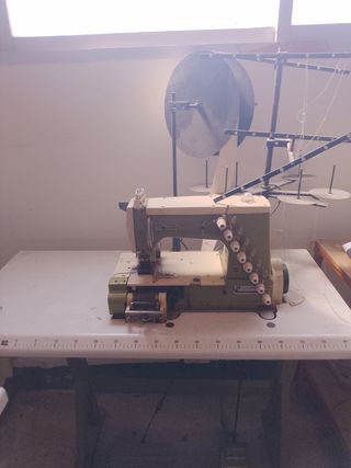 Máquina coser industrial Rimoldi