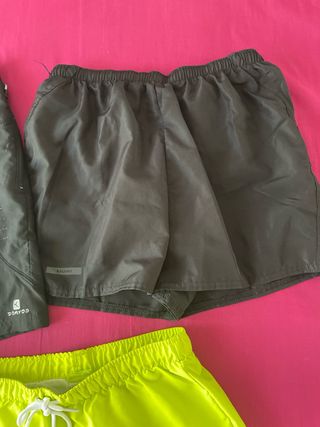 Shorts running hombre - 2 shorts + 2 calcetines. 
