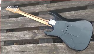 Guitarra Ibanez GIO GRX70 Indonesia