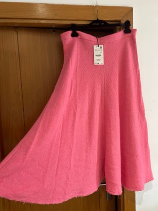 Falda midi rosa Zara