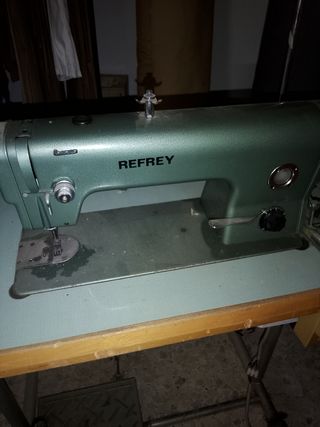 Máquina coser Refrey plana
