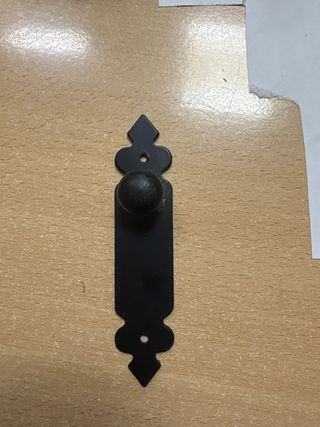 Tiratore castigliano nero in metallo