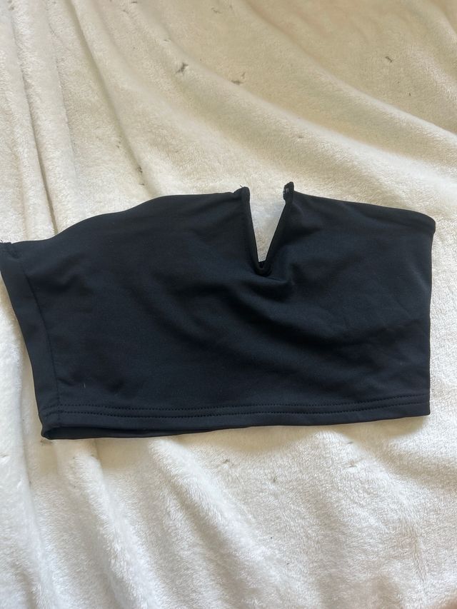 Top negro sin tirantes