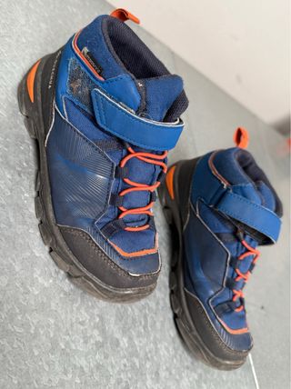 Botas montaña niño/a talla 32 