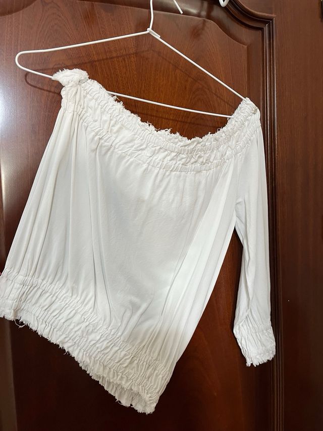 Blusa blanca-off shoulder-talla XS