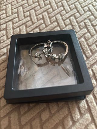 aros pendientes brillantes con lazos plata