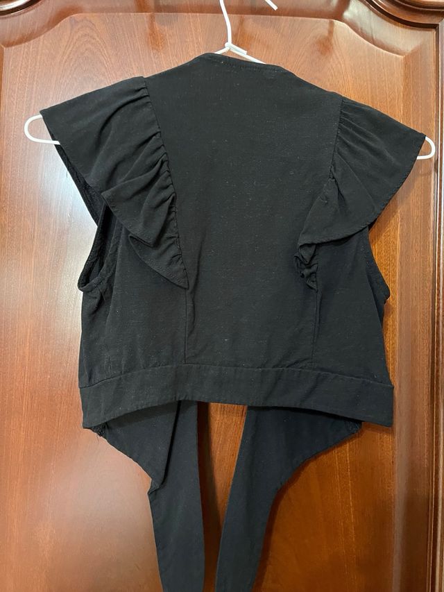 Top corto negro Pull&Bear XS