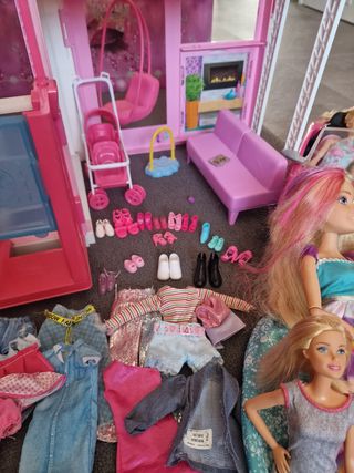 Casa Barbie + barbie + cavallo + macchina e access