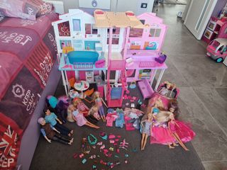 Casa Barbie + barbie + cavallo + macchina e access