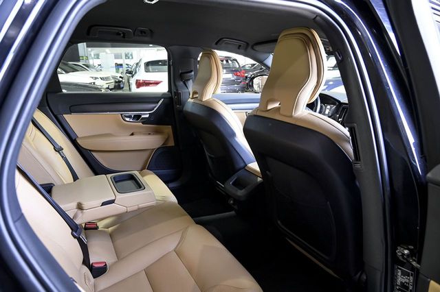Volvo V90   2.0 D4 AWD Auto 