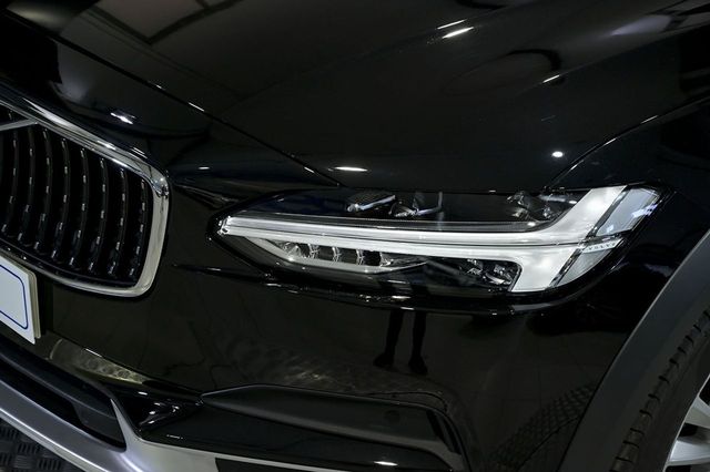 Volvo V90   2.0 D4 AWD Auto 