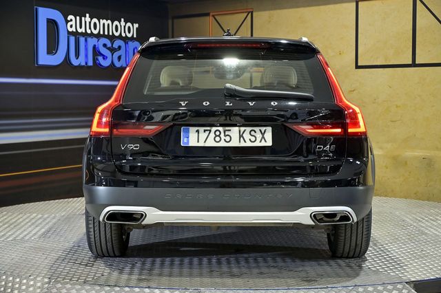 Volvo V90   2.0 D4 AWD Auto 