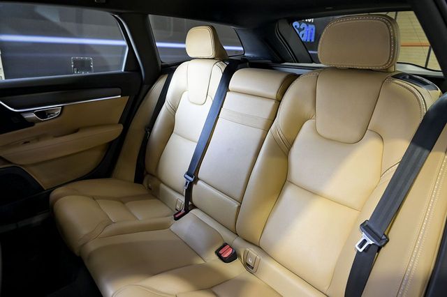 Volvo V90   2.0 D4 AWD Auto 