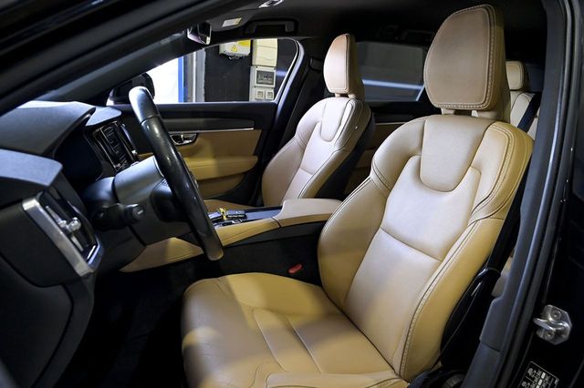 Volvo V90   2.0 D4 AWD Auto 