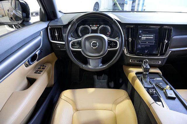 Volvo V90   2.0 D4 AWD Auto 