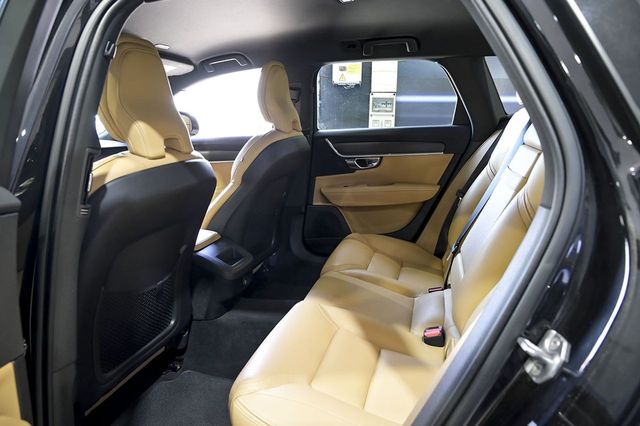 Volvo V90   2.0 D4 AWD Auto 