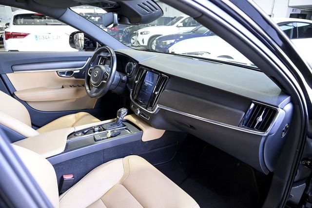 Volvo V90   2.0 D4 AWD Auto 