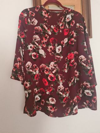 Blusa floral talla 44 - 9€