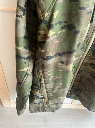 Chaqueta militar camuflaje