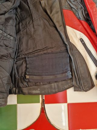 Chaqueta y pantalon de cuero para moto