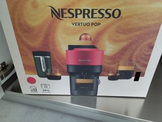 Cafetera Nespresso Vertuo Pop Roja
