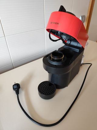Cafetera Nespresso Vertuo Pop Roja