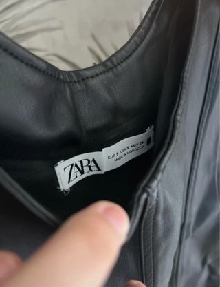 Peto negro Zara polipiel