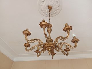 Lampadario antico in metallo dorato con abat-jour