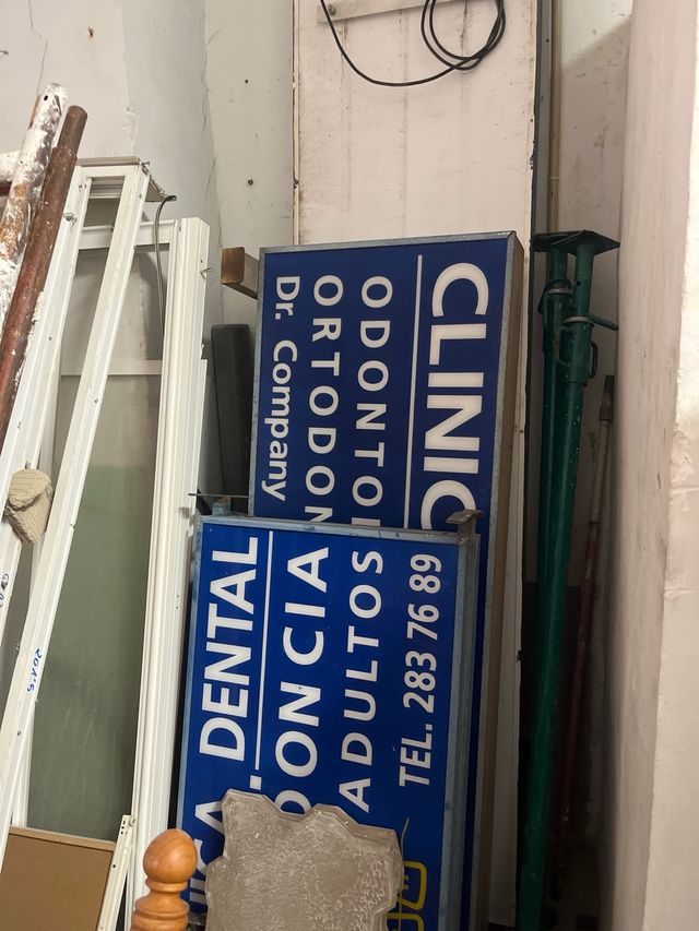 Cartel luminoso publicidad