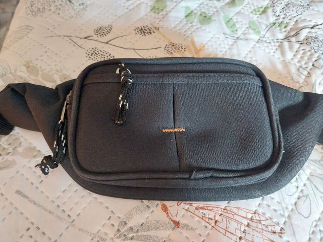 Riñonera negra hombre