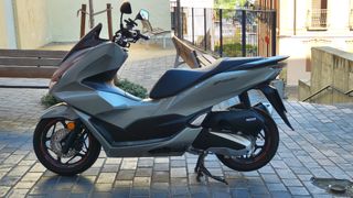 Honda PCX 125cc - Scooter Gris