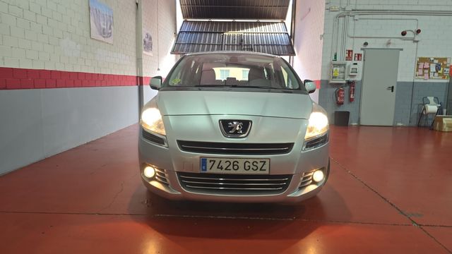 Peugeot 5008 2010