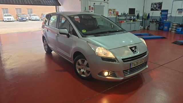 Peugeot 5008 2010