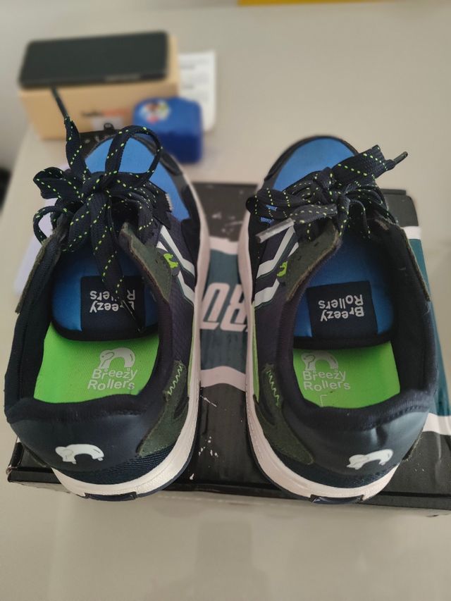 Zapatillas BreezyRoller - T.31 y 34